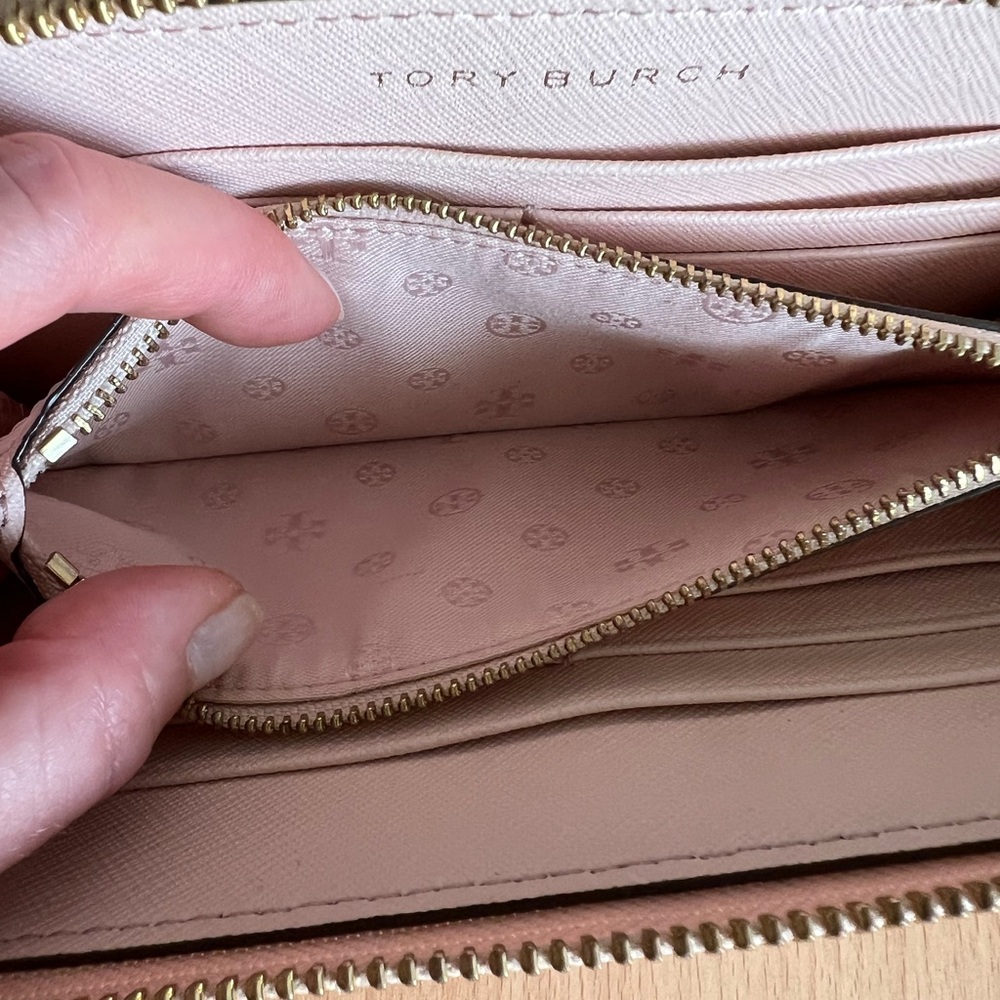 Tory Burch Light Pink Wallet - Picture 11 of 12